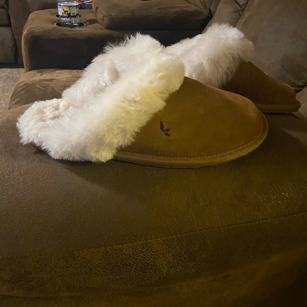 Koolaburra by Uggs, NWOT, size 8
